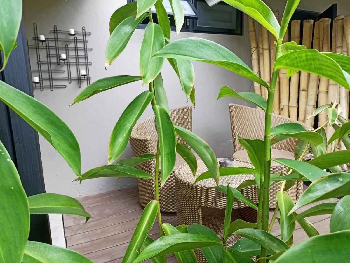 L'Oasi Guest House Baie Lazare  Экстерьер фото