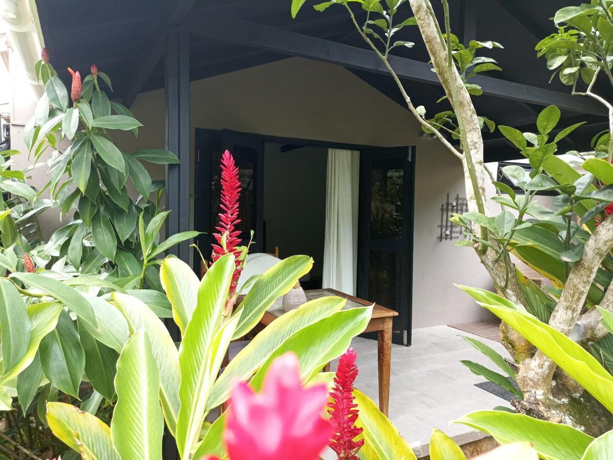 L'Oasi Guest House Baie Lazare  Экстерьер фото