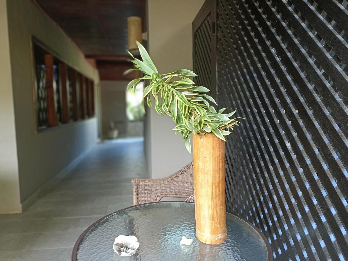 L'Oasi Guest House Baie Lazare  Экстерьер фото